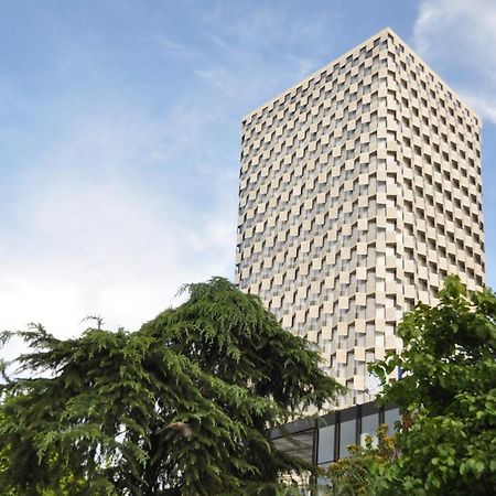 Maritim Hotel Plaza Tirana Esterno foto The University of Bath