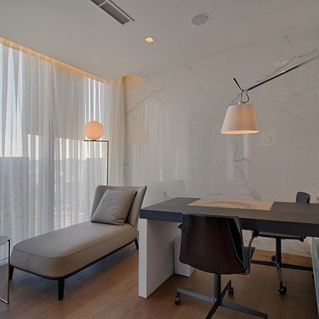 Maritim Hotel Plaza Tirana Esterno foto Office