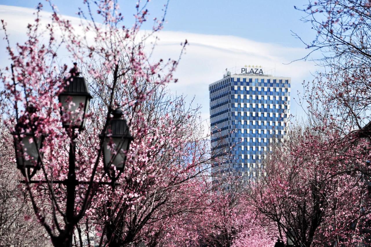 Maritim Hotel Plaza Tirana Esterno foto